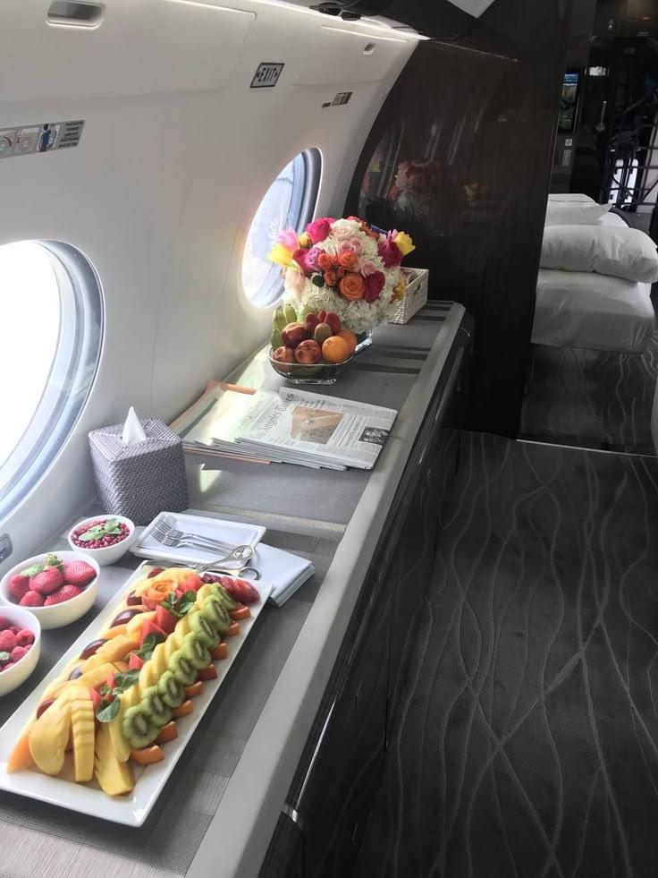 In-flight dining 2